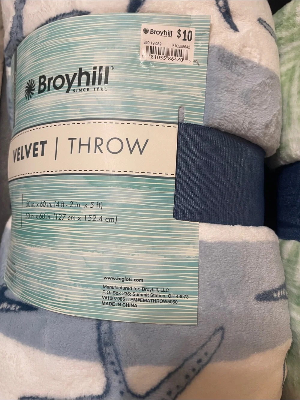 Velvet Throw Blankets set of 2 NWT coastal theme soft & light beautiful colors
